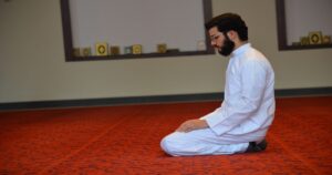 how to perform zuhr prayer