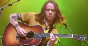 billy strings net worth