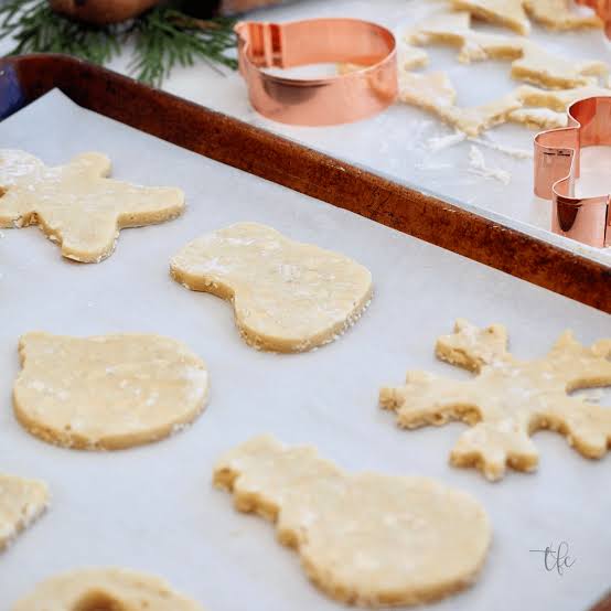 Nutritious Oatmeal Cookies - christmas cookie cutters