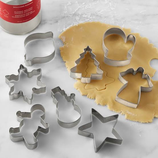 How to Use Christmas Cookie Cutters Effectively